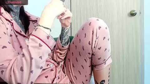 Alis online show from 03/10/25, 05:43