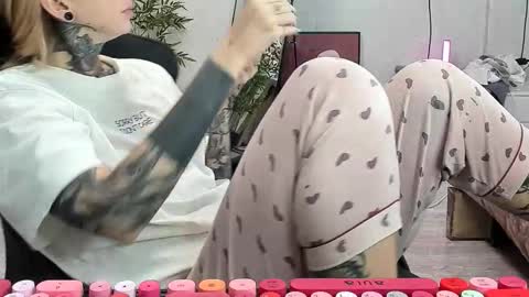 Alis online show from 09/28/25, 07:58