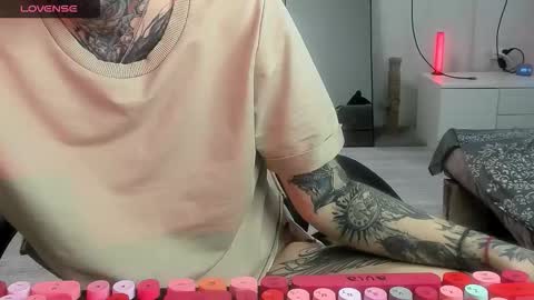 Alis online show from 10/23/25, 06:13