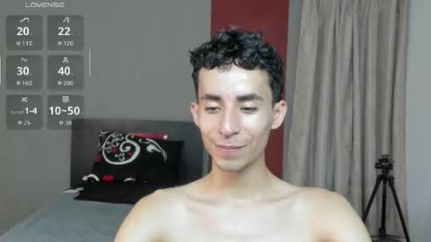 Snapshot of _fiore_ chatting on 02/17/26, 01:02 jair eduardo online show from 02/17/26, 01:02
