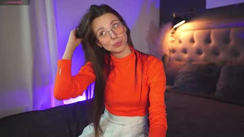 Snapshot of _fluffybunny_ chatting on 02/24/25, 11:43 Goldy Grace online show from 02/24/25, 11:43