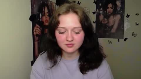 Snapshot of _foxy_lady chatting on 05/11/26, 06:16 Alice online show from 05/11/26, 06:16