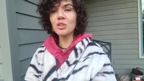 Snapshot of _frankie_rivers chatting on 03/01/25, 03:38 Frankie Rivers allmylinks online show from 03/01/25, 03:38