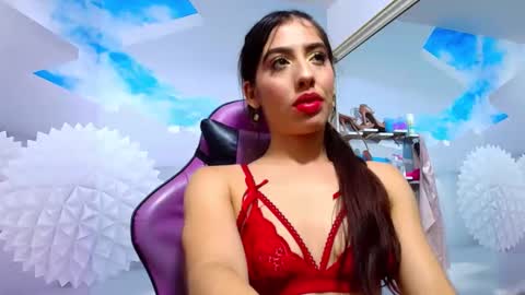Snapshot of _gold_strawberry_ chatting on 05/04/26, 08:10 _gold_strawberry_ online show from 05/04/26, 08:10