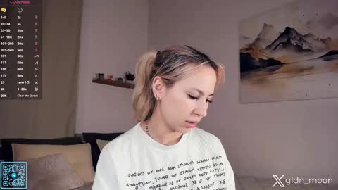 Rina online show from 11/10/25, 07:35