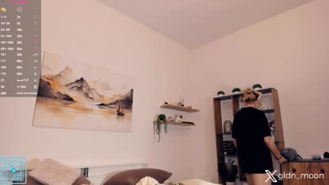 Rina online show from 11/23/25, 07:35