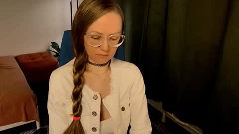 Snapshot of _goldilocks__ chatting on 10/02/25, 08:43 _goldilocks__ online show from 10/02/25, 08:43