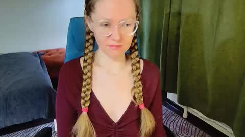 _goldilocks__ online show from 11/19/25, 03:45