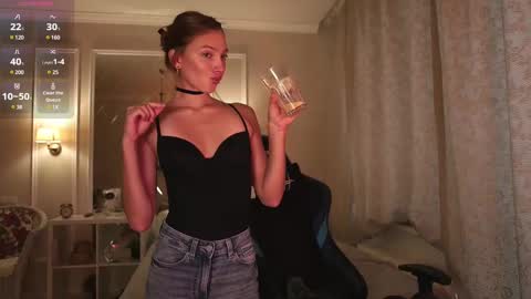 Snapshot of _guesswhat_ chatting on 02/15/25, 11:28 Katarina online show from 02/15/25, 11:28