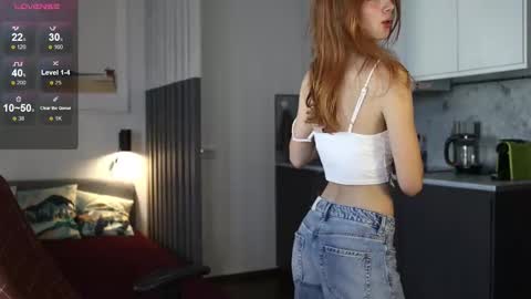 Snapshot of _guesswhat_ chatting on 09/24/25, 01:47 Katarina online show from 09/24/25, 01:47