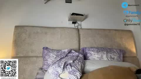 Snapshot of _gummies15 chatting on 06/14/26, 02:24 sara online show from 06/14/26, 02:24