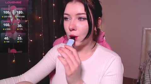 Snapshot of _gummybears_ chatting on 03/06/25, 06:08 Tori online show from 03/06/25, 06:08