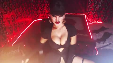 Snapshot of _hailyourqueenx chatting on 12/22/24, 01:01 GoDDess  Chloe online show from 12/22/24, 01:01