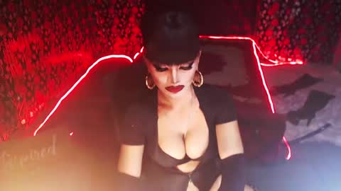 Snapshot of _hailyourqueenx chatting on 12/22/24, 04:17 GoDDess  Chloe online show from 12/22/24, 04:17