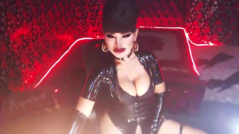 Snapshot of _hailyourqueenx chatting on 12/23/24, 02:02 GoDDess  Chloe online show from 12/23/24, 02:02