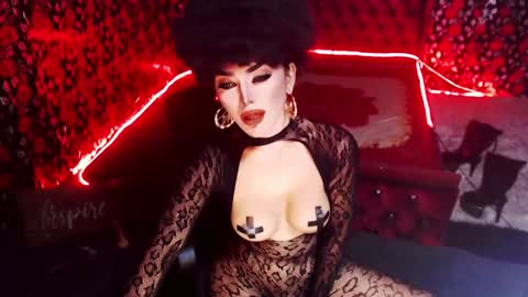 Snapshot of _hailyourqueenx chatting on 01/13/25, 10:13 GoDDess  Chloe online show from 01/13/25, 10:13