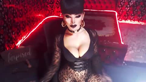 Snapshot of _hailyourqueenx chatting on 01/19/25, 04:12 GoDDess  Chloe online show from 01/19/25, 04:12