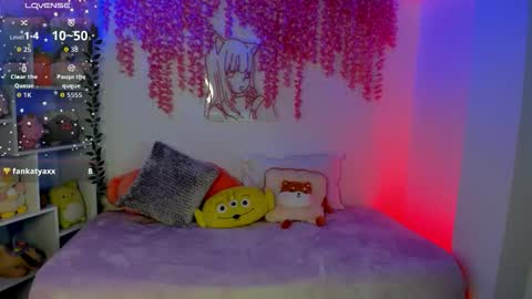 Snapshot of _hanna_sky chatting on 11/26/25, 06:42 Hanna Botero online show from 11/26/25, 06:42