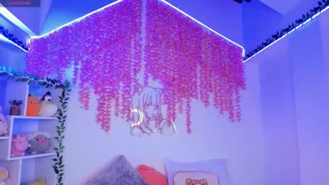 Snapshot of _hanna_sky chatting on 11/28/25, 05:26 Hanna Botero online show from 11/28/25, 05:26