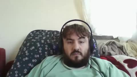  hasanhz.  online show from 12/02/25, 06:08