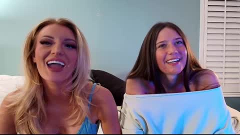 _hazelrey online show from 02/12/25, 04:54