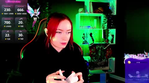 Snapshot of _helencarter chatting on 12/17/24, 08:43 Helen Carter 3 Next stream 2330 MSC online show from 12/17/24, 08:43