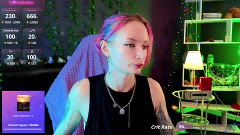 Snapshot of _helencarter chatting on 10/10/25, 08:08 Helen Carter 3 Next stream 2330 MSC online show from 10/10/25, 08:08