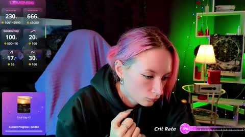 Snapshot of _helencarter chatting on 10/20/25, 08:31 Helen Carter 3 Next stream 2330 MSC online show from 10/20/25, 08:31