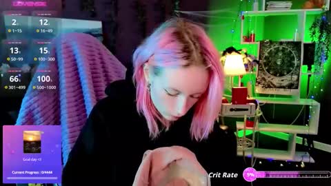 Snapshot of _helencarter chatting on 10/27/25, 08:24 Helen Carter 3 Next stream 2330 MSC online show from 10/27/25, 08:24