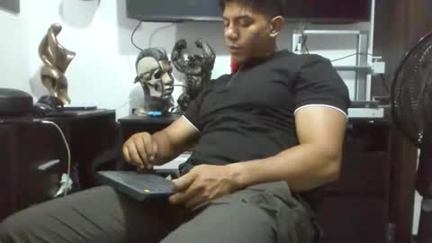 Snapshot of _heracles1 chatting on 02/02/26, 05:44 Heracles online show from 02/02/26, 05:44