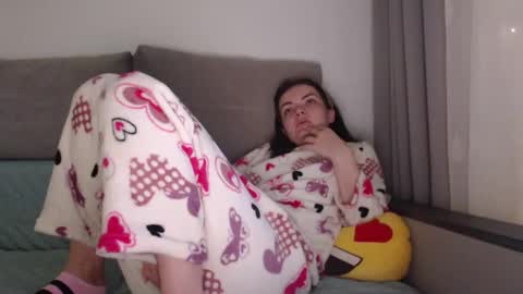 Snapshot of _hidden_frommymoom_ chatting on 02/25/26, 05:39 Criss4u online show from 02/25/26, 05:39