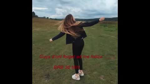 Snapshot of _hidden_frommymoom_ chatting on 02/26/26, 11:31 Criss4u online show from 02/26/26, 11:31