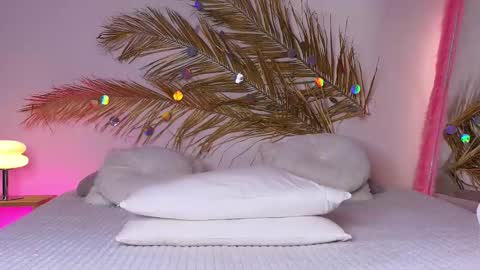 Holly online show from 02/26/25, 07:31