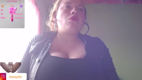 Snapshot of _honey1_ chatting on 02/15/26, 09:00 Honey online show from 02/15/26, 09:00