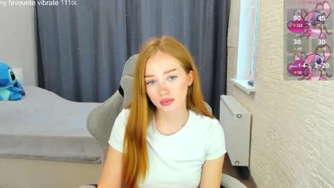 _hot_mia_1 online show from 05/13/26, 03:42