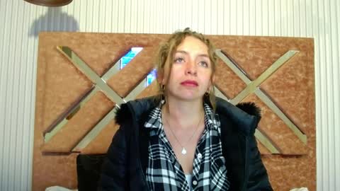 Isa online show from 04/01/26, 01:39