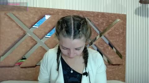 Snapshot of _isaabellaa chatting on 05/04/26, 12:34 Isa online show from 05/04/26, 12:34