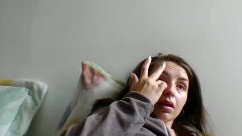 Snapshot of _isaabellaa chatting on 05/13/26, 04:48 Isa online show from 05/13/26, 04:48