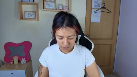 Snapshot of _ivanna11_ chatting on 09/11/25, 06:41 Ivanna online show from 09/11/25, 06:41