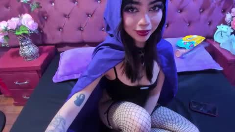  Ivy Luna online show from 01/10/26, 11:42