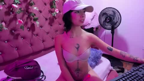  Ivy Luna online show from 04/23/26, 07:16