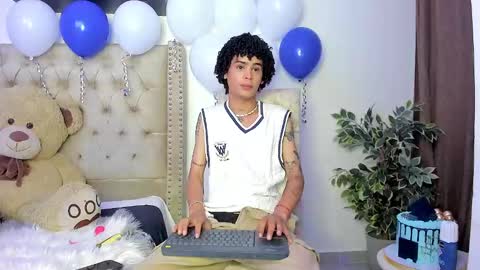 Jay online show from 02/10/25, 01:46