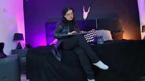 Miss Jade online show from 09/16/25, 11:55