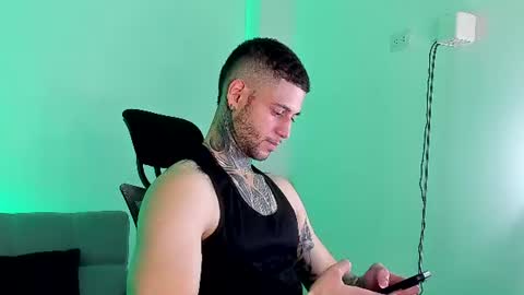 Snapshot of _jamesleandros chatting on 07/06/26, 10:34 jeison online show from 07/06/26, 10:34