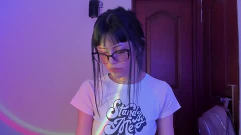 Snapshot of _jessy_moon_ chatting on 12/11/24, 07:57 ... online show from 12/11/24, 07:57