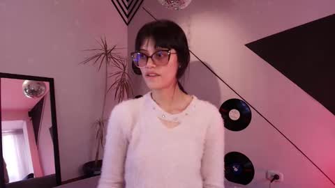 Snapshot of _jessy_moon_ chatting on 09/19/25, 07:36 ... online show from 09/19/25, 07:36