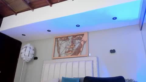    online show from 04/23/26, 08:33