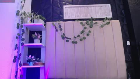 Mia online show from 01/14/25, 03:57