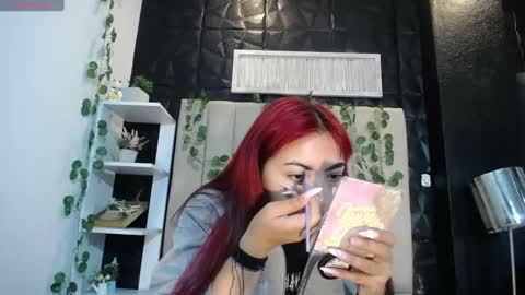 Mia online show from 01/27/25, 12:58