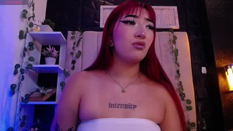 Mia online show from 01/31/25, 04:06